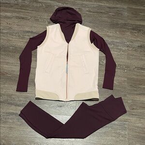 EUC Lululemon Matching Bundle. Size Tops 6,4/Bottom 4